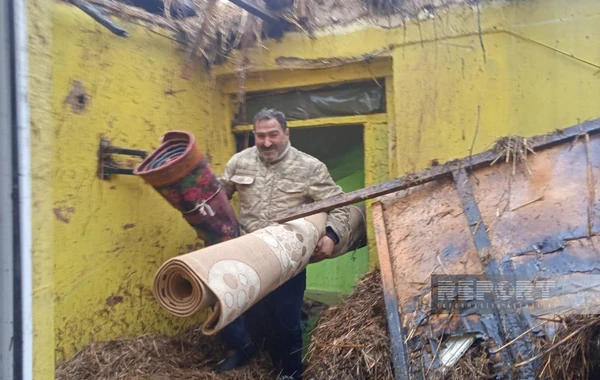 Tərtərdə 4 otaqlı ev odun peçindən yandı - FOTO