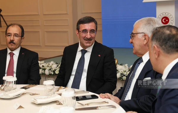 Bakıda Türkiyənin vitse-prezidentinin iştirakı ilə "İş Dünyasının Görüşü" adlı tədbir keçirilir - FOTO
