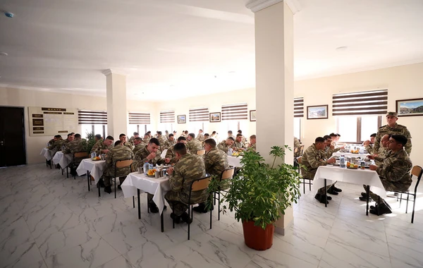 Zakir Həsənov Laçında hərbi qulluqçularla görüşüb - FOTO/VİDEO