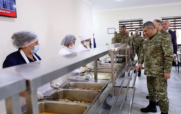 Zakir Həsənov Laçında hərbi qulluqçularla görüşüb - FOTO/VİDEO