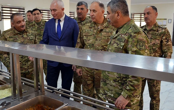 Zakir Həsənov Laçında hərbi qulluqçularla görüşüb - FOTO/VİDEO