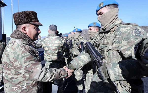 Zakir Həsənov Laçında hərbi qulluqçularla görüşüb - FOTO/VİDEO