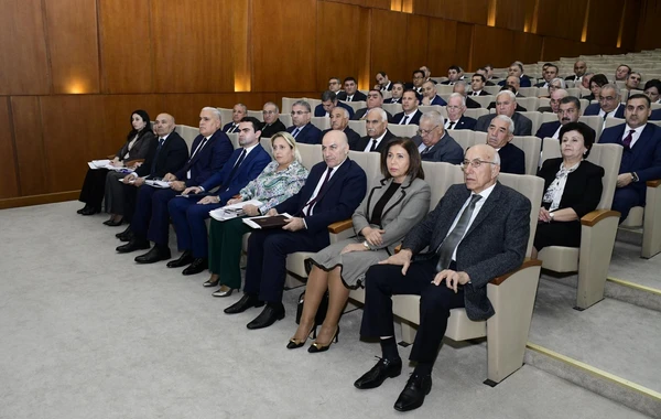 Prezidenti seçkiləri ilə əlaqədar YAP-ın Tədbirlər Planının icra vəziyyəti müzakirə olunub - FOTO
