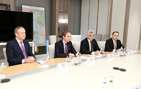 SOCAR приобрела доли Equinor в трех проектах - ФОТО