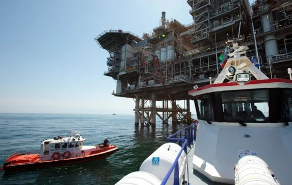 С платформы "Западный Азери" добыт миллиардный баррель нефти - ФОТО