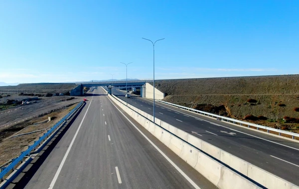 Uzunluğu 44,5 kilometr olan Bərdə-Ağdam avtomobil yolu istifadəyə verilib - FOTO