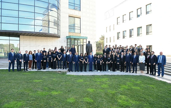 Rövşən Nəcəf: "Azərbaycan etibarlı enerji təchizatçısı kimi regionun lider dövlətinə çevrilib" - FOTO