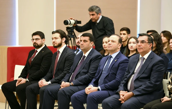 Rövşən Nəcəf: "Azərbaycan etibarlı enerji təchizatçısı kimi regionun lider dövlətinə çevrilib" - FOTO