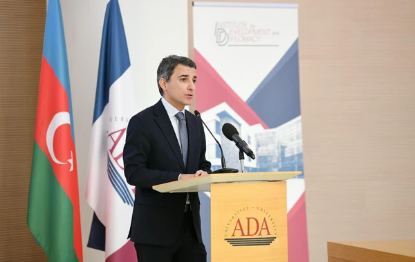 Rövşən Nəcəf: "Azərbaycan etibarlı enerji təchizatçısı kimi regionun lider dövlətinə çevrilib" - FOTO