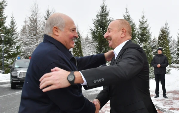 İlham Əliyev və Aleksandr Lukaşenko Sankt-Peterburqda görüşüblər - FOTO