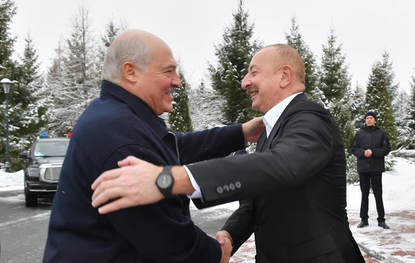 Ильхам Алиев встретился в Санкт-Петербурге с Александром Лукашенко - ФОТО