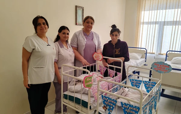 24 dekabrda doğulan əkizlərə İlham və Mehriban adları verildi - FOTO