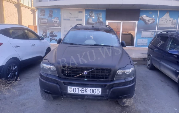 Tikintidən 250 kq-lıq dəmir çən avtomobilin üzərinə aşdı - FOTO/VİDEO