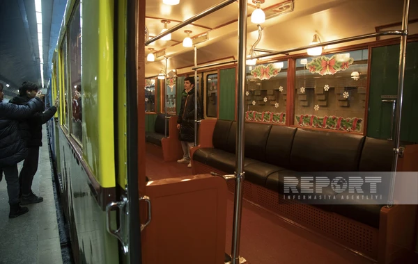 Bakı metrosunda retro vaqonların növbəti nümayişinə başlanılıb - FOTO
