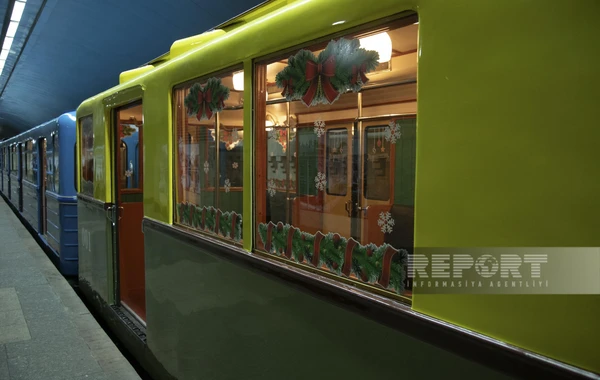Bakı metrosunda retro vaqonların növbəti nümayişinə başlanılıb - FOTO