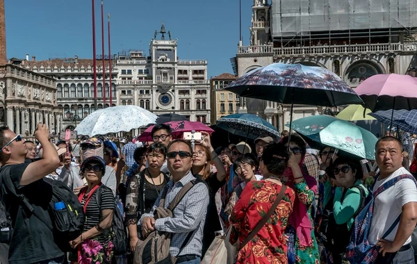Venesiya turist qruplarının sayına məhdudiyyət tətbiq etməyi planlaşdırır