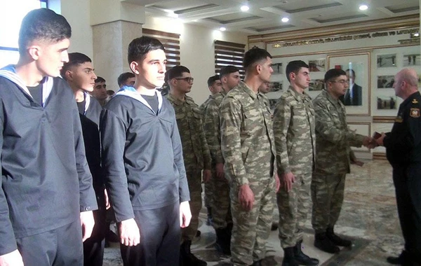 Müddətli həqiqi hərbi xidmət müddəti başa çatmış hərbi qulluqçular tərxis olunur - FOTO