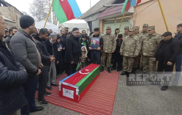 Laçında avtomobil qəzasında həlak olan hərbçimiz Gəncədə dəfn olundu - FOTO - YENİLƏNİB