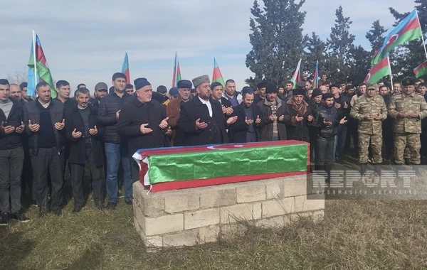Laçında avtomobil qəzasında həlak olan hərbçimiz Xaçmazda dəfn edildi - FOTO - YENİLƏNİB