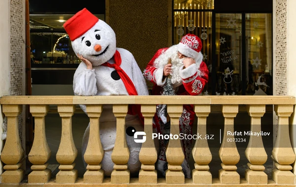 Yeni ilin yorğun qəhrəmanları - FOTOREPORTAJ