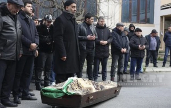 Əməkdar artist Gülbahar Şükürlü dəfn edilib - YENİLƏNİB - FOTO
