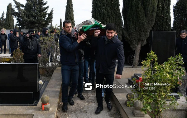Əməkdar artist Gülbahar Şükürlü dəfn edilib - YENİLƏNİB - FOTO