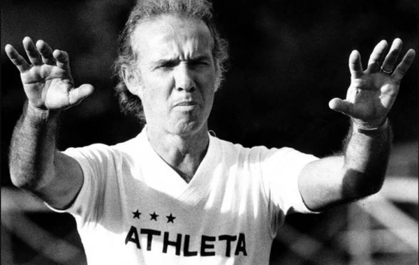 Futbol üzrə dördqat dünya çempionu vəfat etdi - FOTO