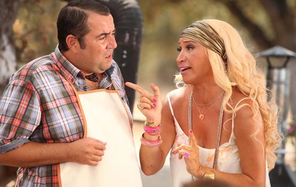 Demet Akbağ: "Ata Demirerlə oynamaq İkardi ilə oynamaq kimidir" - FOTO