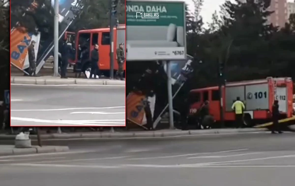 Bakıda yanğınsöndürən maşın qəza törədib - VİDEO - YENİLƏNİB