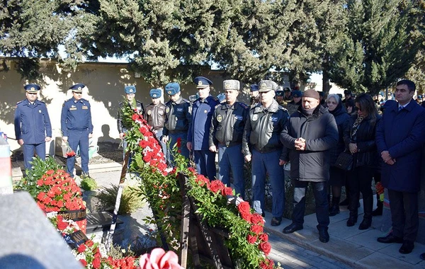 Şəhid hərbi pilot Rəşad Atakişiyevin məzarı ziyarət edilib - FOTO/VİDEO