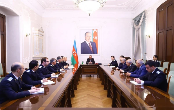 Baş prokurorun köməkçisi təqaüdə göndərilib - FOTO