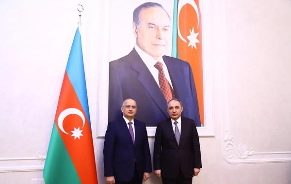 Baş prokurorun köməkçisi təqaüdə göndərilib - FOTO