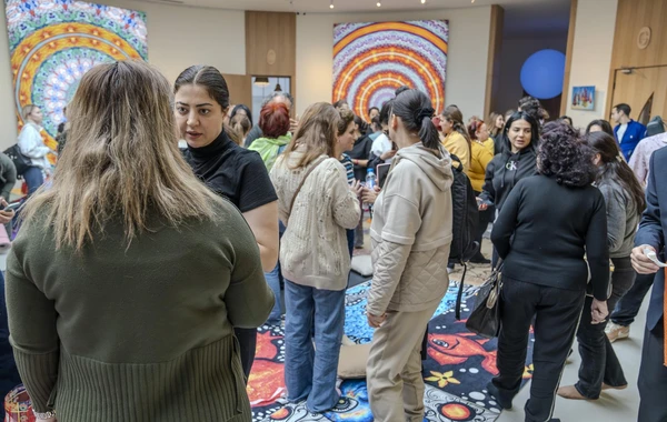 “Nine Senses”də məşhur hind qurunun meditasiya praktikası keçirilib - FOTO