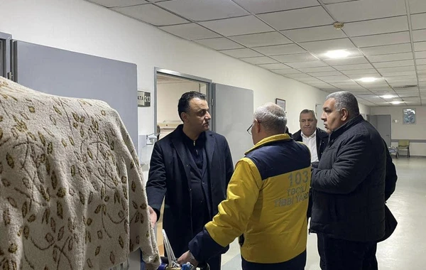 TƏBİB: Perinatal Mərkəzdəki yanğında bir nəfər tüstüdən zəhərlənib - FOTO