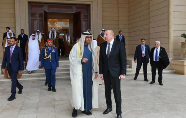 Состоялась встреча президентов Азербайджана и ОАЭ в расширенном составе - ОБНОВЛЕНО + ФОТО