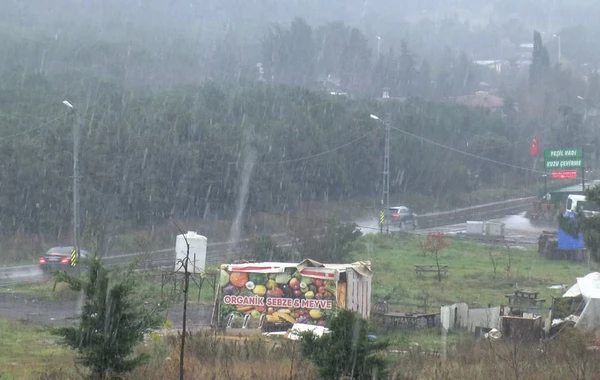 İstanbula qar yağır - FOTO