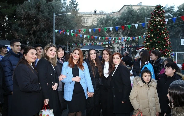 Leyla Əliyevanın iştirakı ilə “Bizim həyət” layihəsi çərçivəsində daha iki həyət yenilənərək sakinlərin istifadəsinə verilib - FOTO