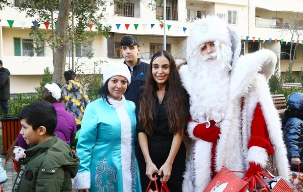 Leyla Əliyevanın iştirakı ilə “Bizim həyət” layihəsi çərçivəsində daha iki həyət yenilənərək sakinlərin istifadəsinə verilib - FOTO