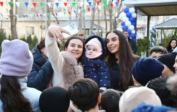 Leyla Əliyevanın iştirakı ilə “Bizim həyət” layihəsi çərçivəsində daha iki həyət yenilənərək sakinlərin istifadəsinə verilib - FOTO