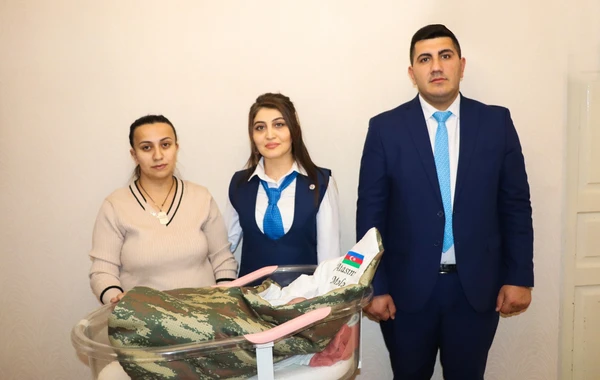 Şəhidin qızı doğuldu - FOTO
