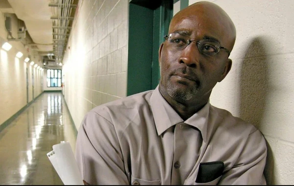 ABŞ-də 44 il haqsız yerə həbs yatan şəxsə 25 milyon dollar təzminat ödəniləcək - FOTO