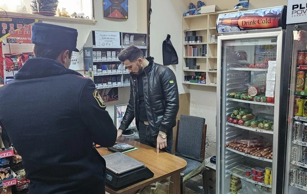 Naxçıvanda yetkinlik yaşına çatmayanlara tütün məmulatları satan üç şəxs cərimələnib - FOTO