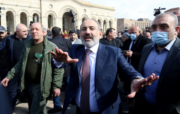 Paşinyana narazılıq pik həddə çatır, özü isə günah keçiləri axtarır - “Kaspi”nin TƏHLİLİ - FOTO
