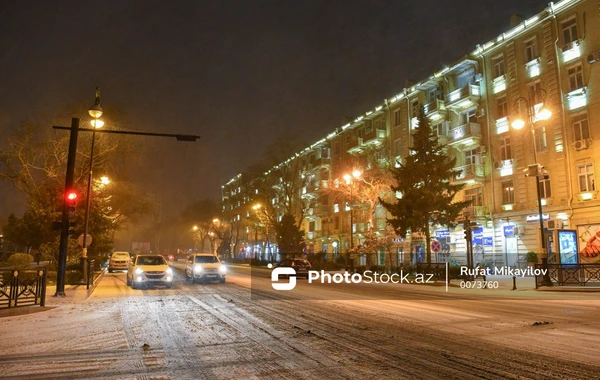 Bakının soyuq havasını isidən qar mənzərələri - FOTO