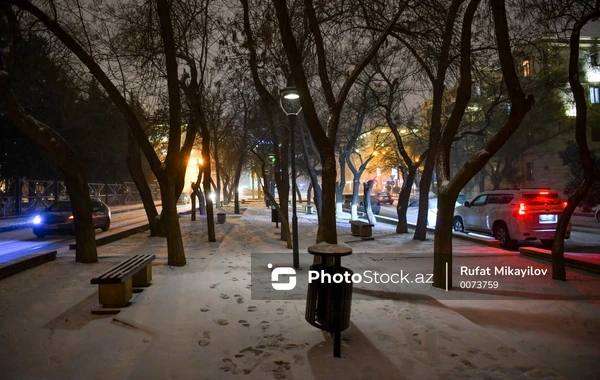 Bakının soyuq havasını isidən qar mənzərələri - FOTO