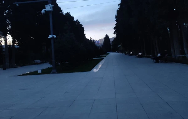 Qarlı Bakıdan maraqlı görüntülər - FOTO