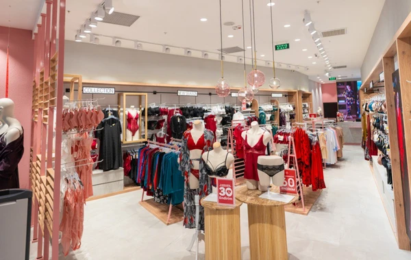 "Suwen"in Dəniz Mall filialı ilə xanımların yolunu gözləyir - FOTO