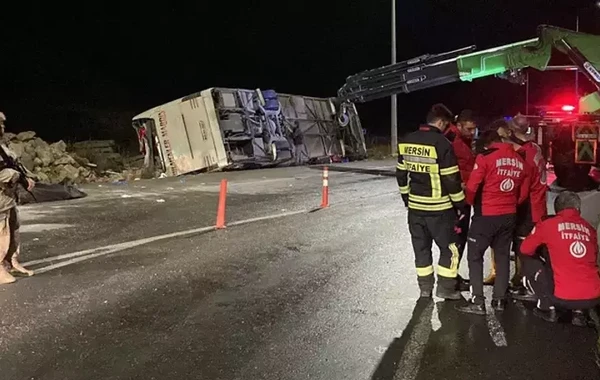 Türkiyədə dəhşətli qəza: 9 ölü, 30 yaralı var - ANBAAN VİDEO