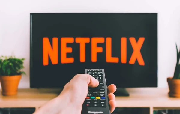 "Netflix" Türkiyədə bahalaşdı - FOTO