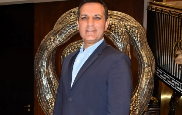 Rafet El Roman estetik qurbanı oldu - “Yaraşığım məhv oldu” - FOTO